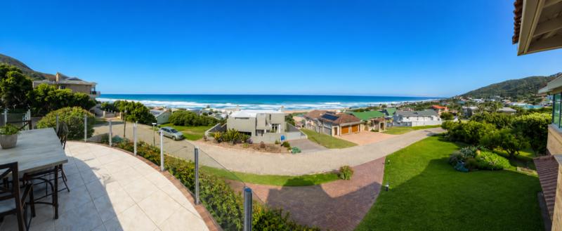 3 Bedroom Property for Sale in Glentana Western Cape